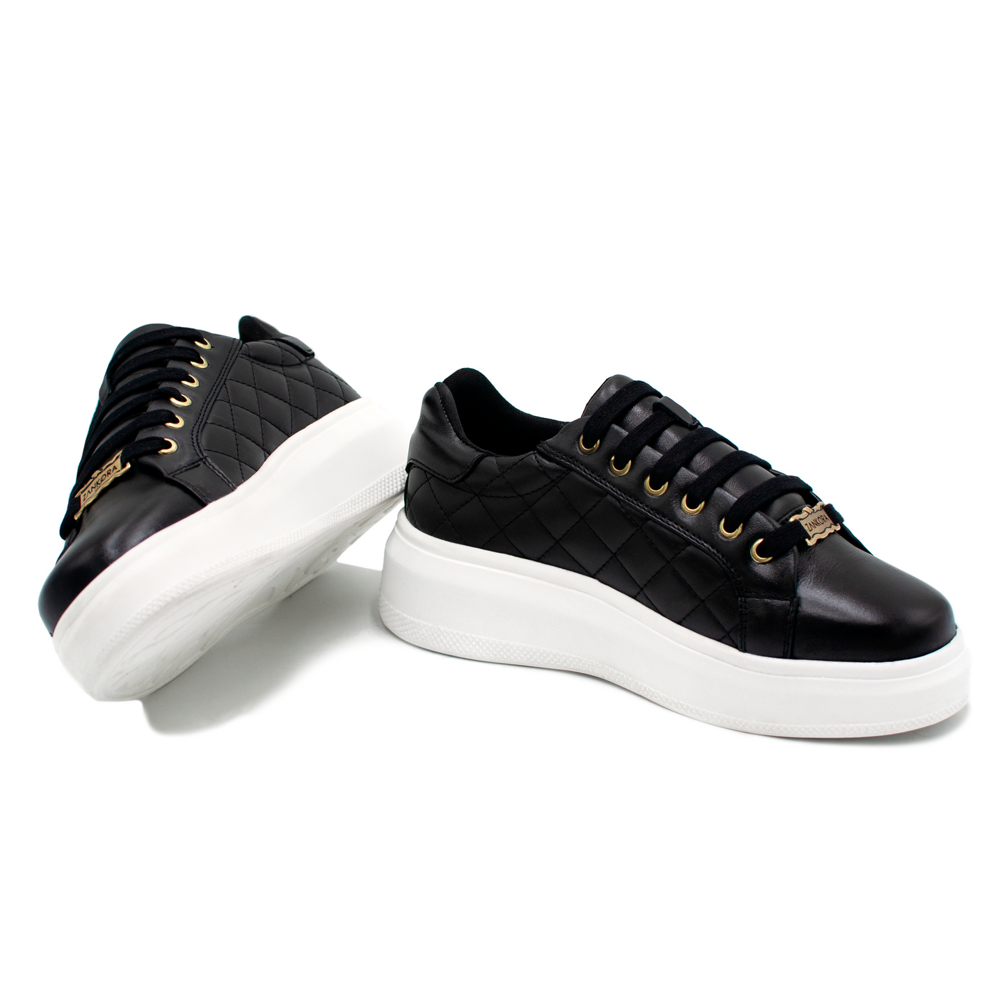 TENIS SNEAKERS CAPITONADO BLANCO/ NEGRO EN PIEL GENUINA DE BECERRO - KOW902O