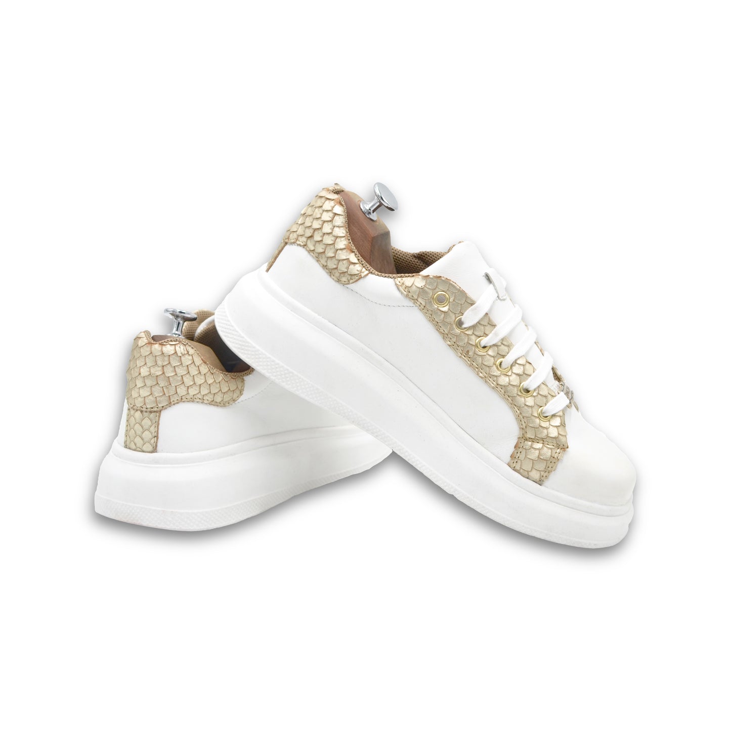 TENIS SNEAKERS EN PIEL DE BECERRO BLANCO CON PIEL FILETEADA DE SERPIENTE PITÓN DORADO - DRD97GN