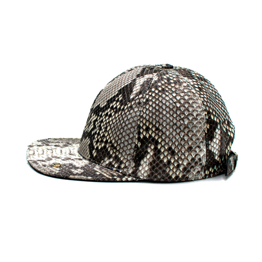 GORRA COMPLETAMENTE EN PIEL DE PITÓN NATURAL - LER022O