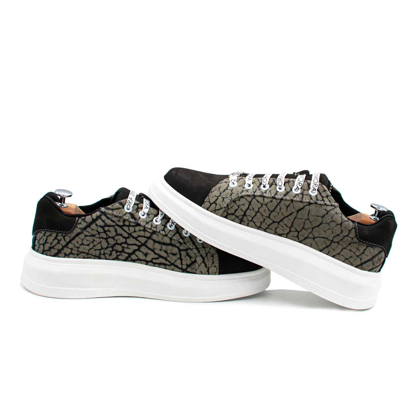 TENIS SNEAKER EN PIEL GENUINA EN CUELLO DE TORO CON NOBUCK NEGRO - JOE093J