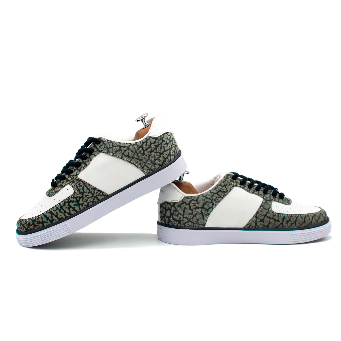 TENIS SNEAKERS EN PIEL GENUINA DE BECERRO ITALIANO CON CUELLO DE TORO - SCI239