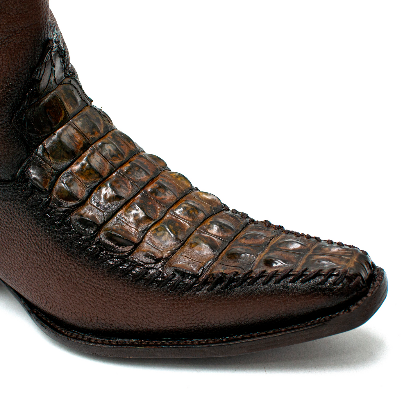 BOTAS VAQUERAS EN PIEL GENUINA DE COCODRILO COLOR CAFÉ - HIW920K