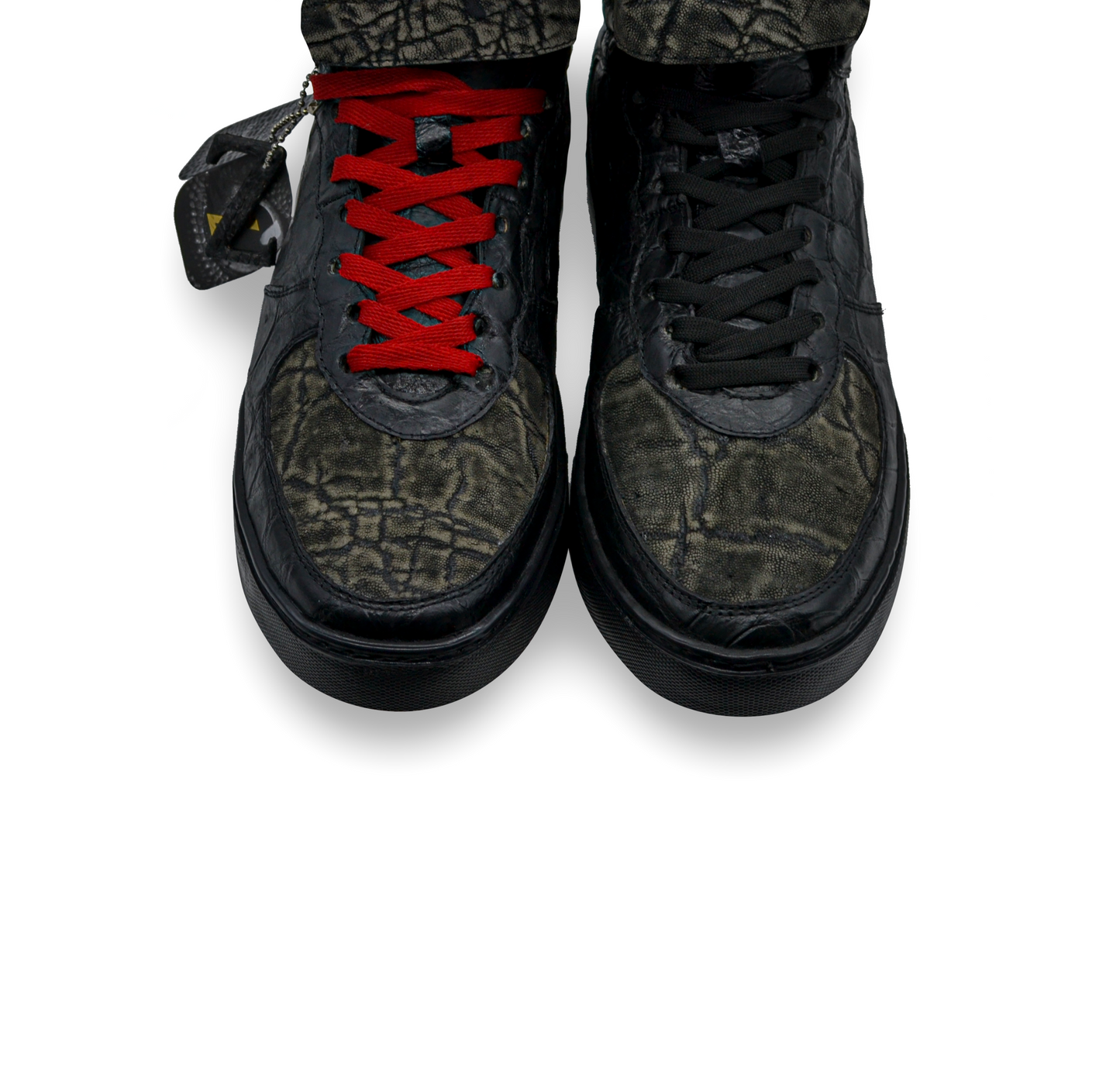 TENIS SNEACKERS BOTÍN NEGROS EN PIEL GENUINA DE COCODRILO CON ELEFANTE - AHS879J