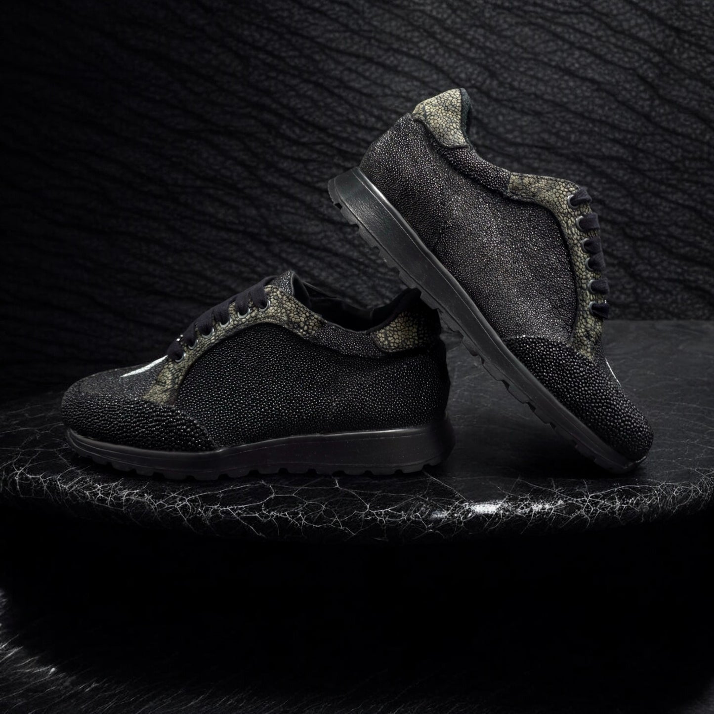 TENIS SNEAKERS DEPORTIVOS COMPLETAMENTE DE MANTARRAYA AUTÉNTICA Y ELEFANTE MOD. JAIRO 2.0 - ZKJG8G3G
