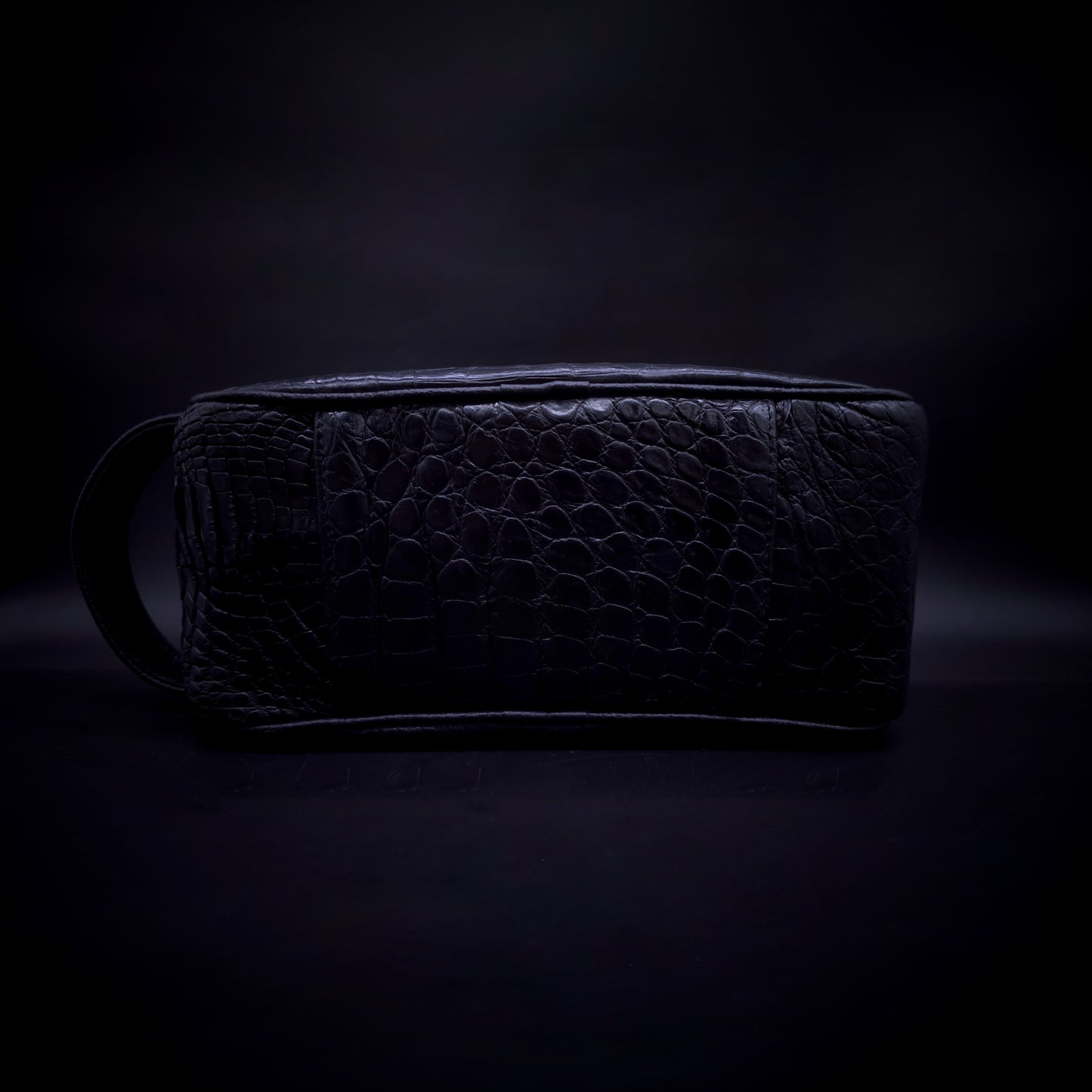 NECESER EJECUTIVO OVERLORD BESPOKE - CUERO VACUNO Y COCODRILO CON BORDADO PERSONALIZABLE - WSO356B