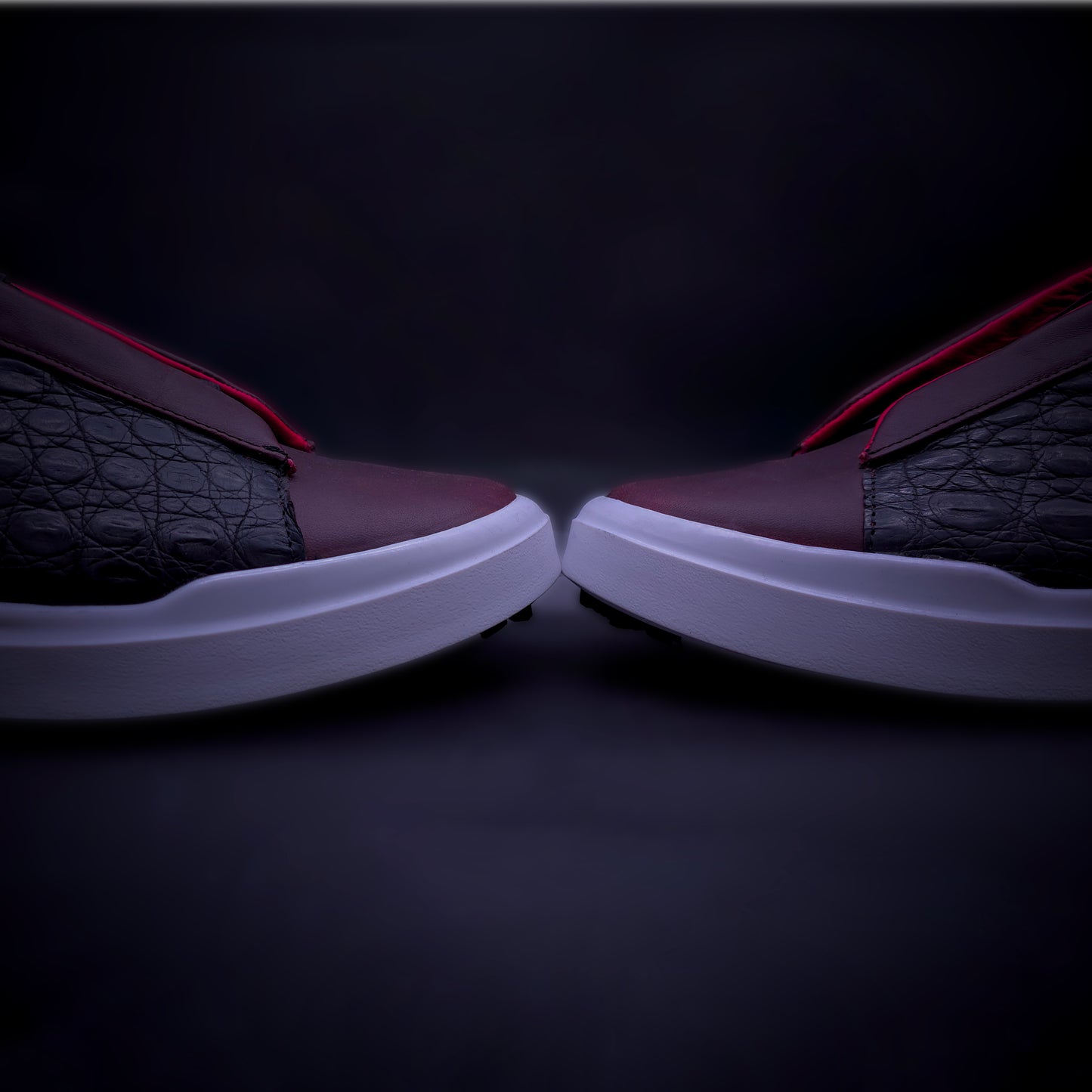 TENIS SNEAKERS TRIPLE CROSS – EDICION COCODRILO CON PIEL GRASSO - TNS908R