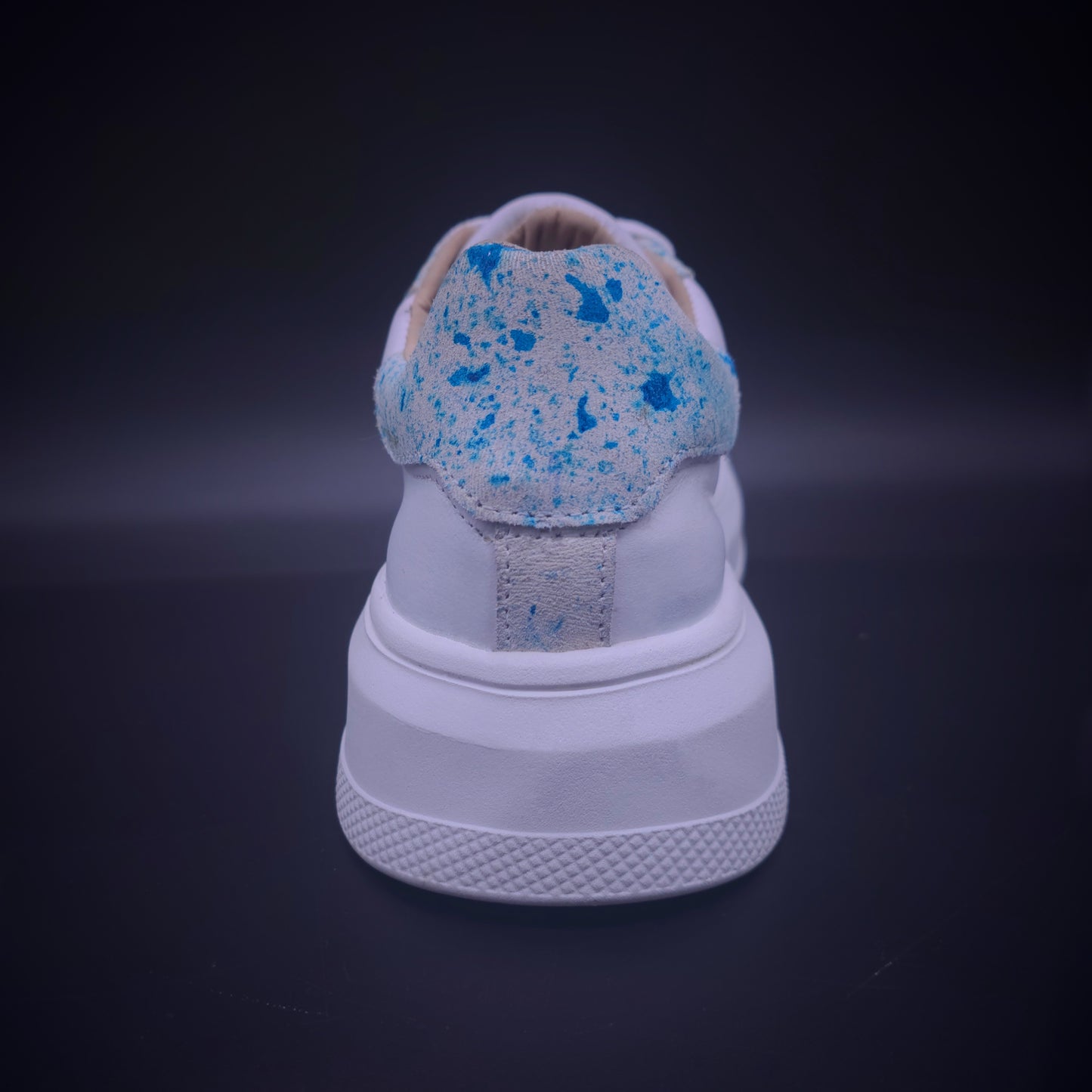 SNEAKERS CASUAL ARIA SPLATTER BLUE – PIEL VACUNA & GAMUZA ARTÍSTICA - SNG038H