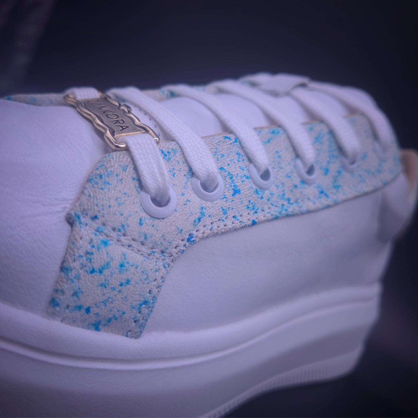 SNEAKERS CASUAL ARIA SPLATTER BLUE – PIEL VACUNA & GAMUZA ARTÍSTICA - SNG038H