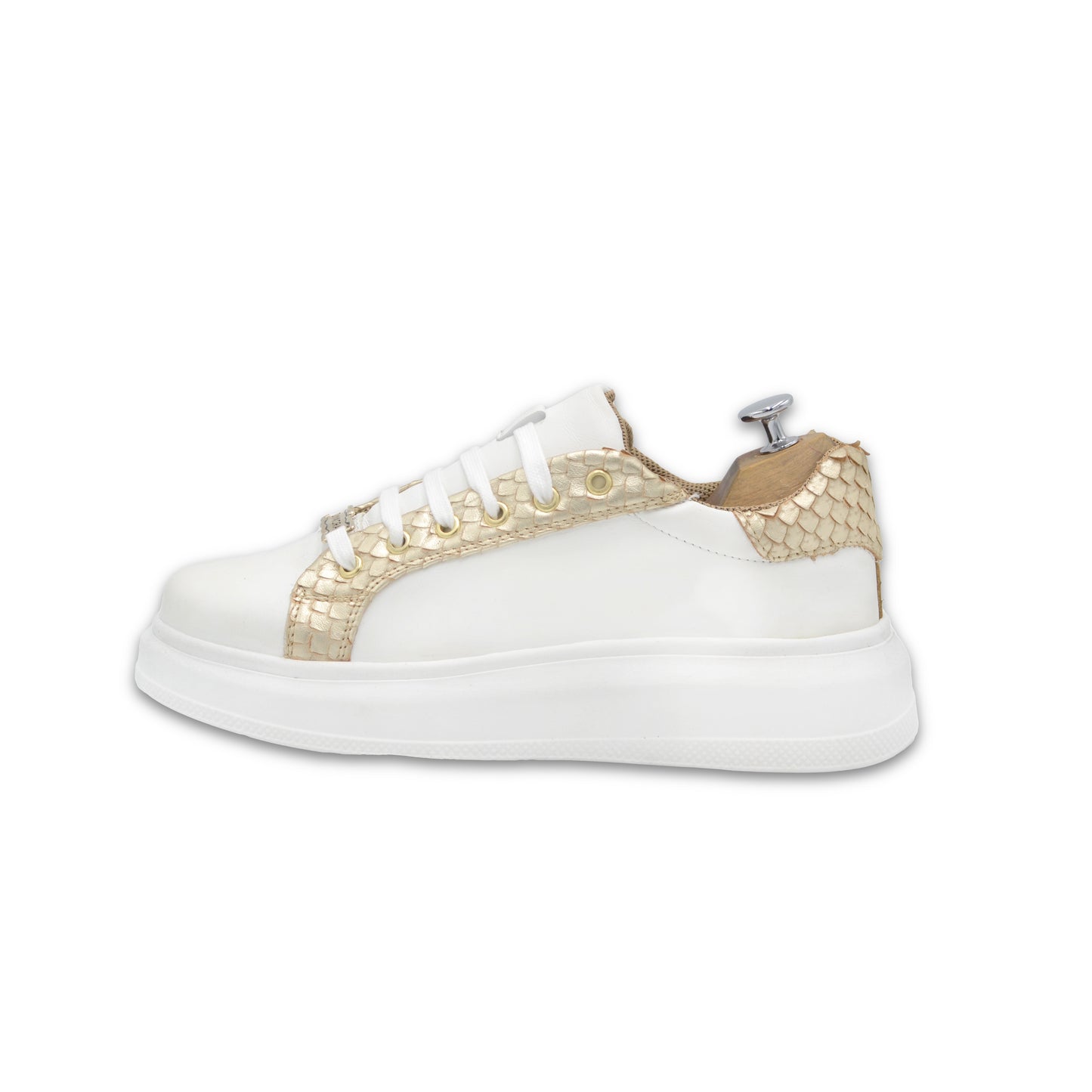 TENIS SNEAKERS EN PIEL DE BECERRO BLANCO CON PIEL FILETEADA DE SERPIENTE PITÓN DORADO - DRD97GN