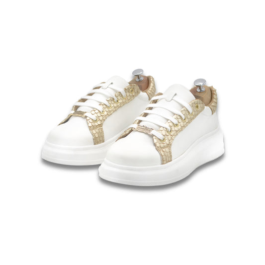 TENIS SNEAKERS EN PIEL DE BECERRO BLANCO CON PIEL FILETEADA DE SERPIENTE PITÓN DORADO - DRD97GN