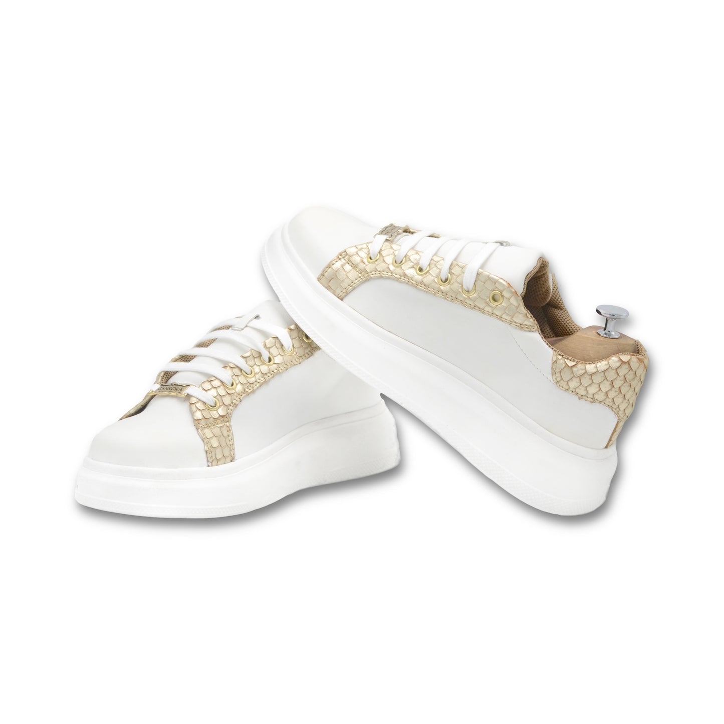 TENIS SNEAKERS EN PIEL DE BECERRO BLANCO CON PIEL FILETEADA DE SERPIENTE PITÓN DORADO - DRD97GN