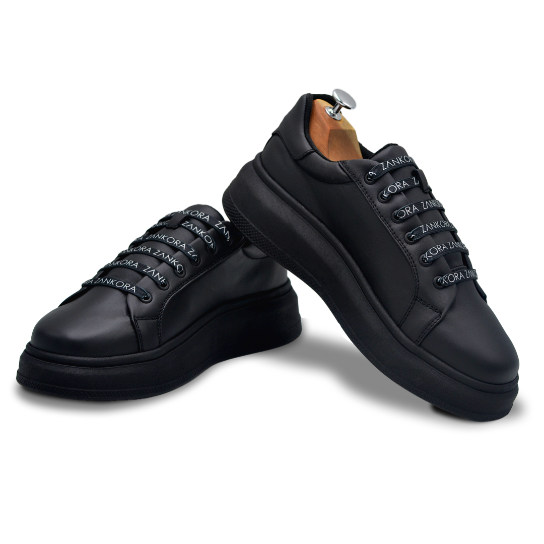 SNEAKERS LISOS DE BECERRO NEGRO CON AGUJETAS SUBLIMADAS ZANKORA- BLK986GH