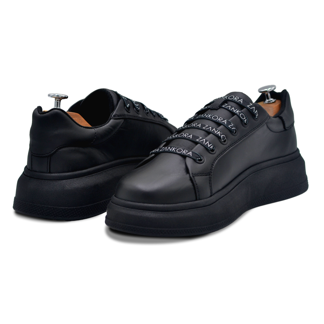 SNEAKERS LISOS DE BECERRO NEGRO CON AGUJETAS SUBLIMADAS ZANKORA- BLK986GH