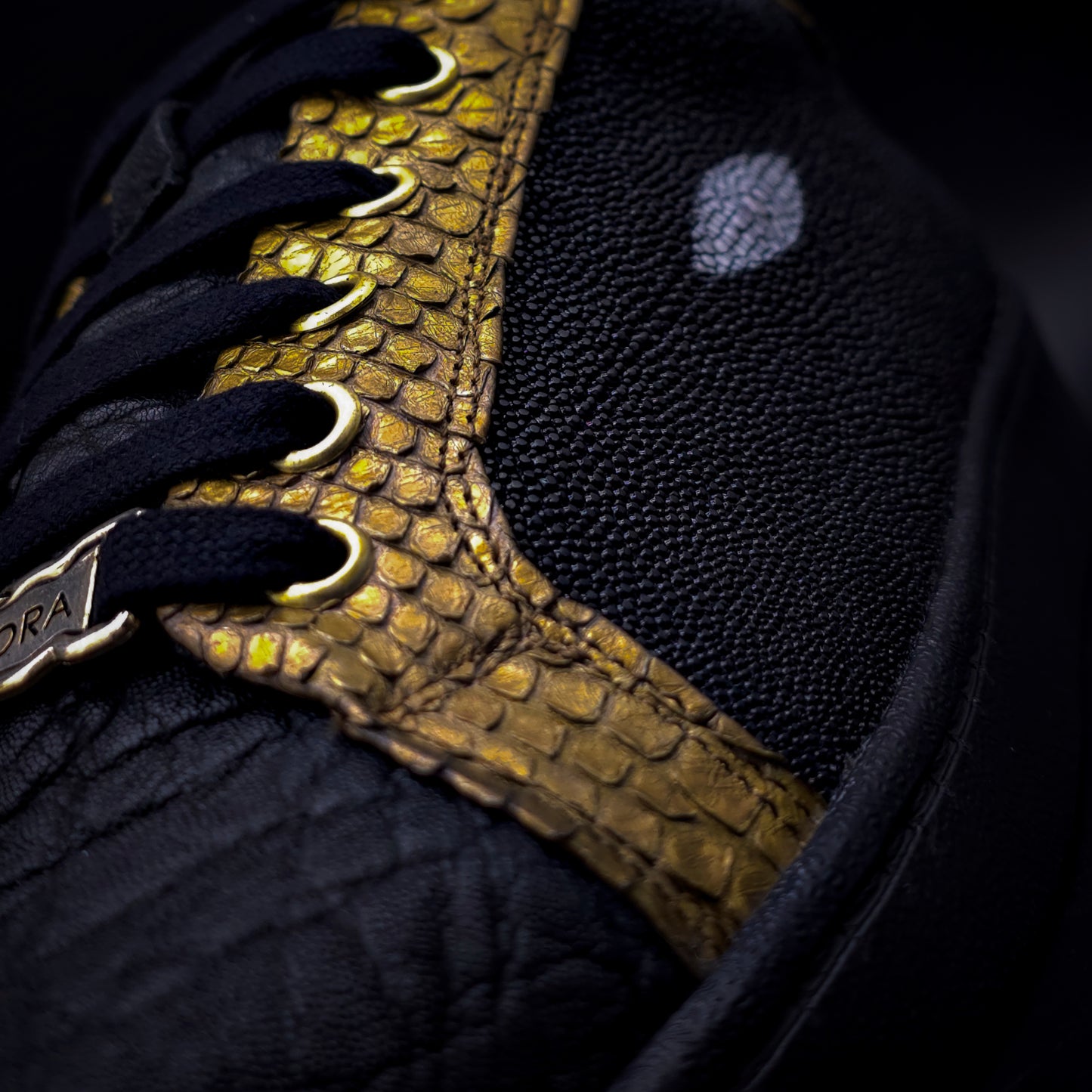 TENIS SNEAKERS EDICIÓN "TRINIDAD EXÓTICA" - ELEFANTE, PITON Y MANTARRAYA - Z8JF0FG